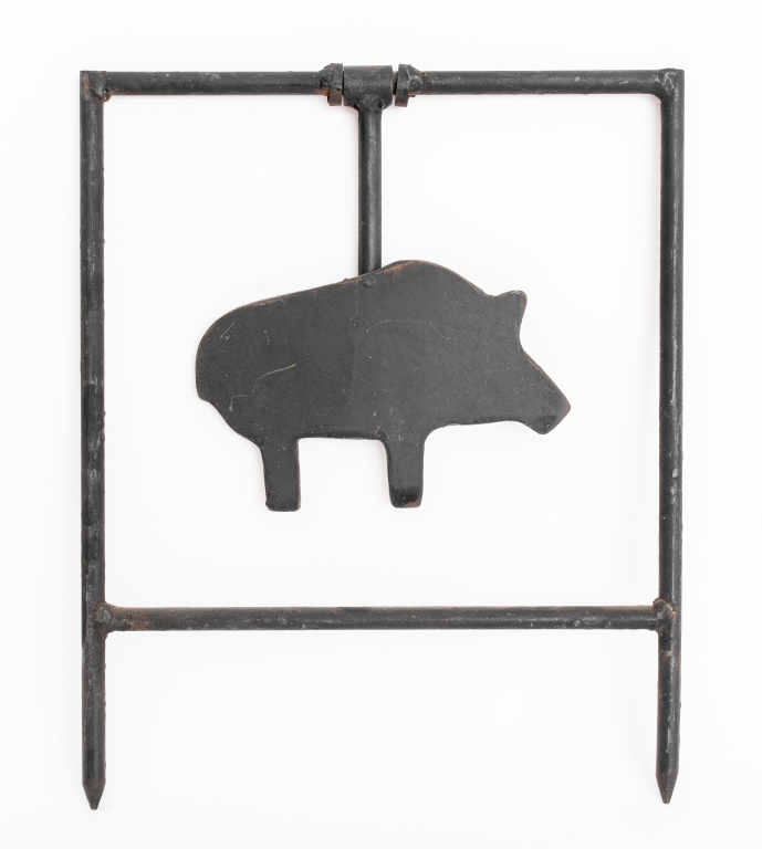 CAST IRON PIG SWINGING LAWN