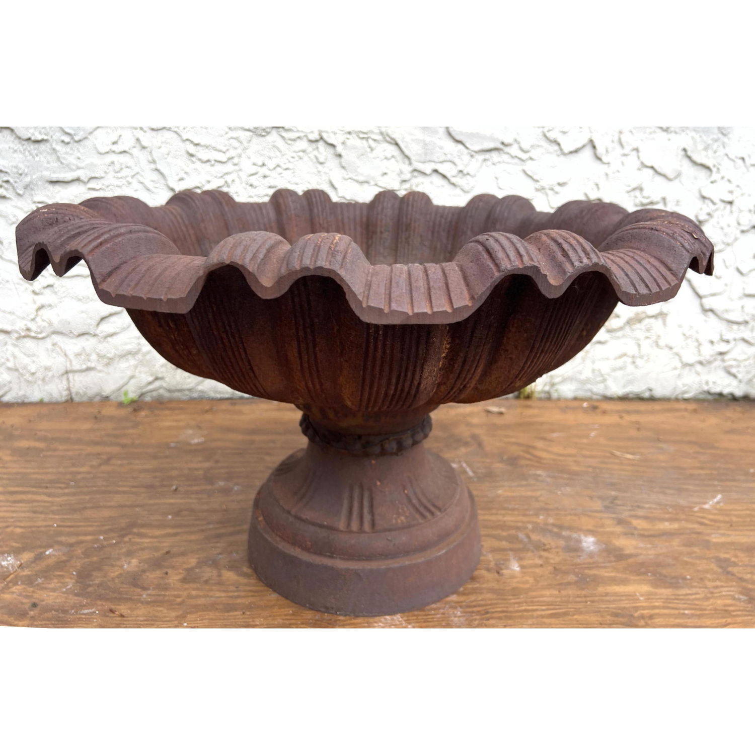 Cast Iron Ruffled edge Garden