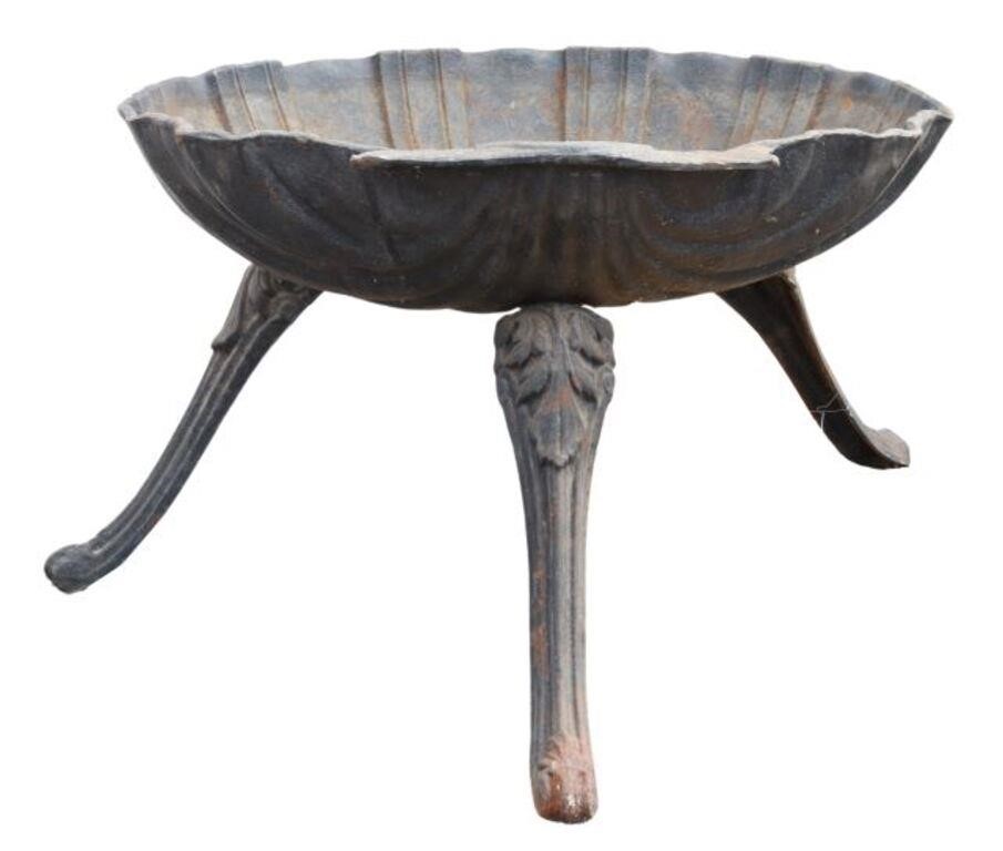 CAST IRON SHELL-FORM GARDEN