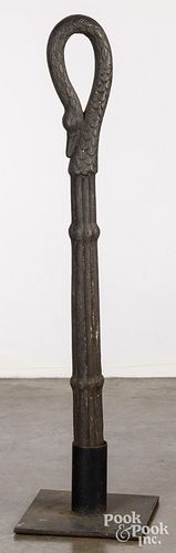 CAST IRON SWAN HEAD HITCHING
