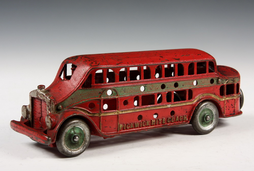 CAST IRON TOY BUS - 'Pickwick