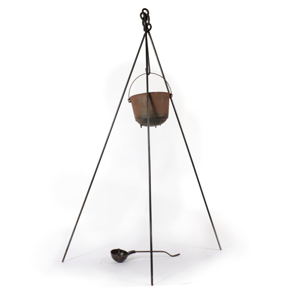 CAST IRON TRIPOD WITH FOOTED