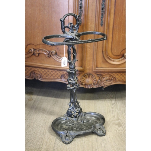 Cast iron umbrella stand, approx