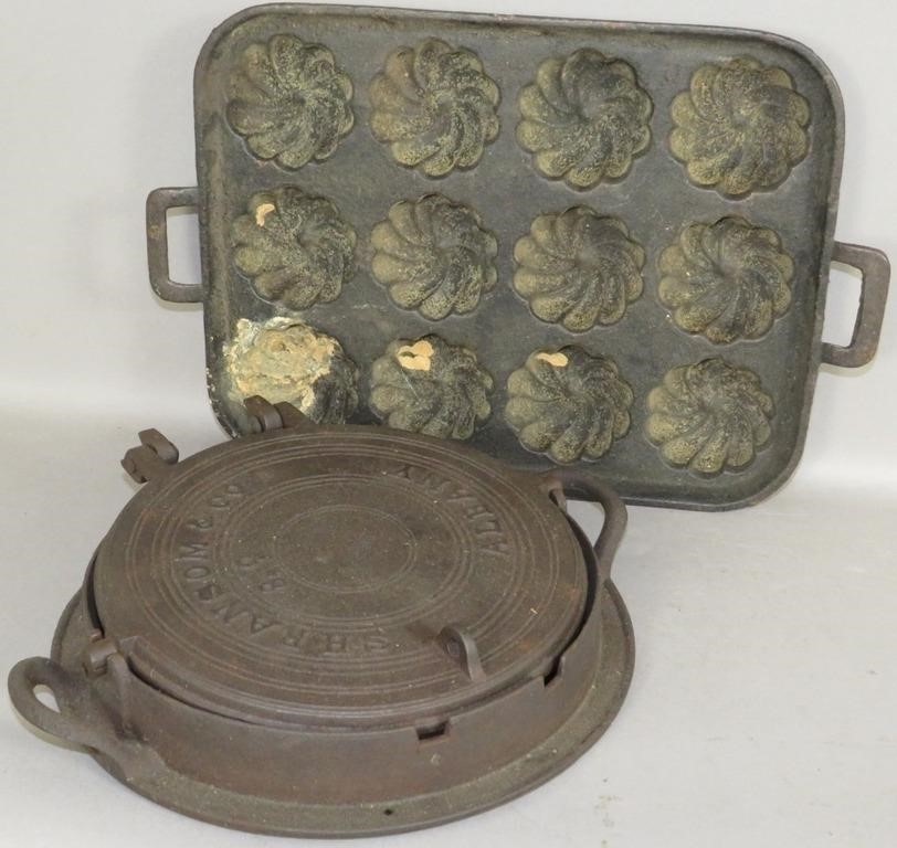 CAST IRON WAFFLE IRON & MUFFIN