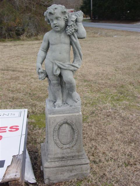 CAST STONE AMORINI ON STAND The