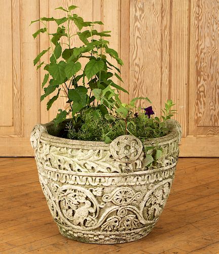 CAST STONE GARDEN PLANTER OAK GRAPE