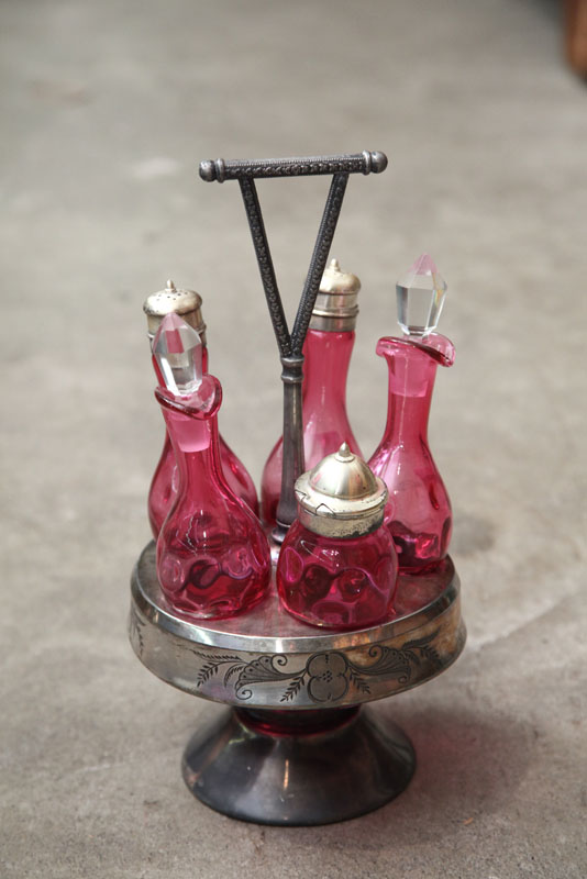 CASTER SET. Five cranberry