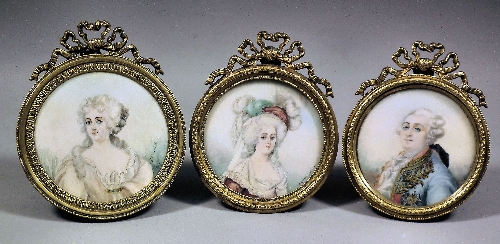 Catule - three circular shoulder