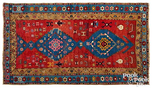 CAUCASIAN CARPET, EARLY 20TH