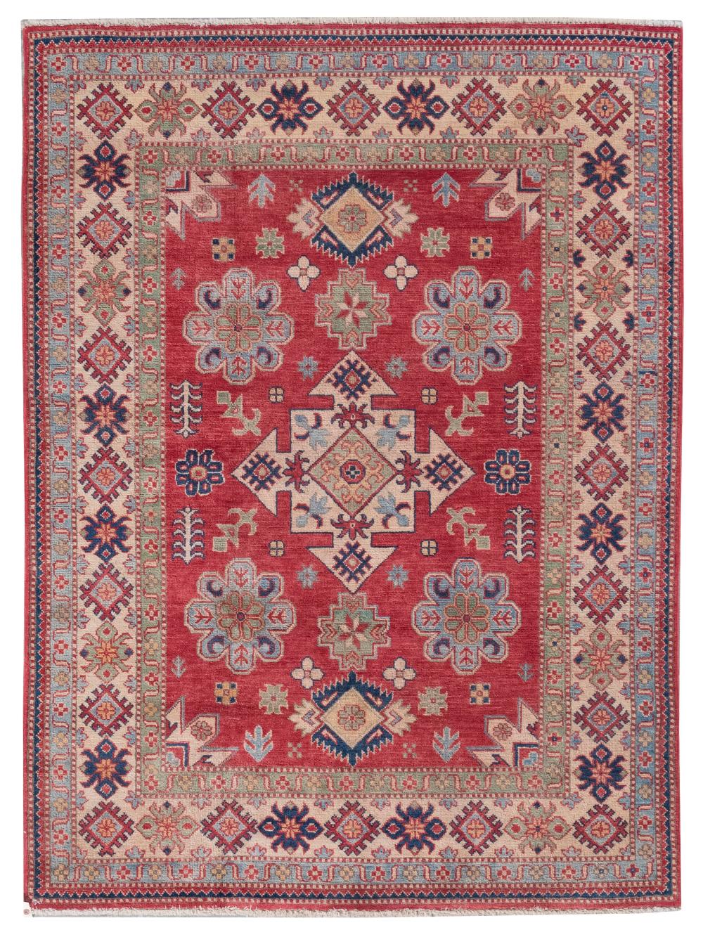 CAUCASIAN DESIGN RUG: 5'1" X 6'8"