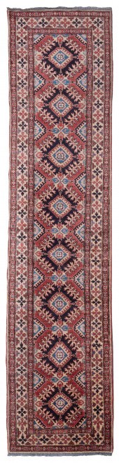 CAUCASIAN DESIGN RUNNER: 2’5”