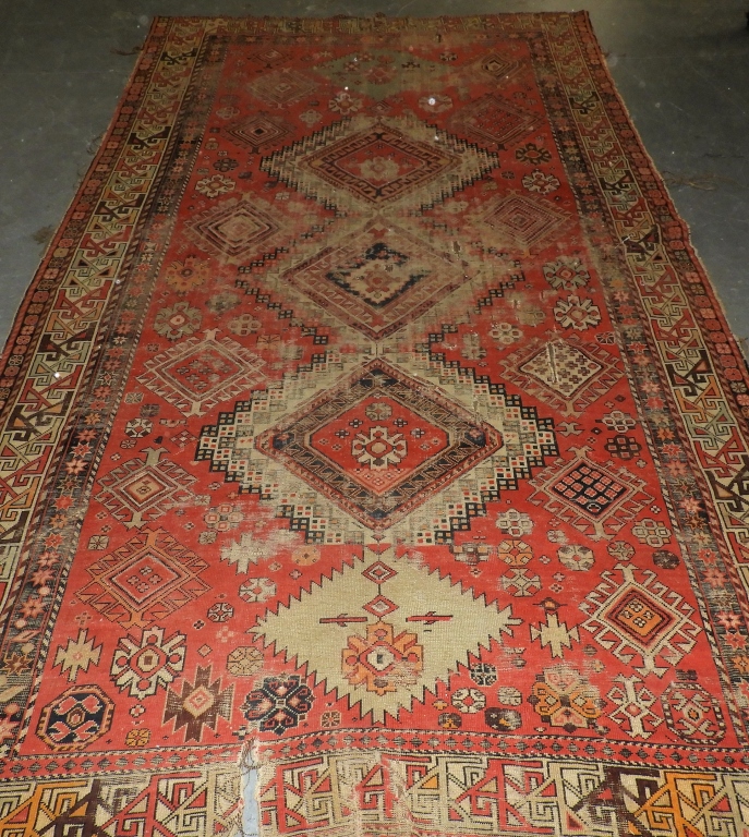 CAUCASIAN GEOMETRIC TRIBAL WOOL