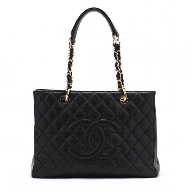 CAVIAR QUILTED GRAND SHOPPING TOTE,