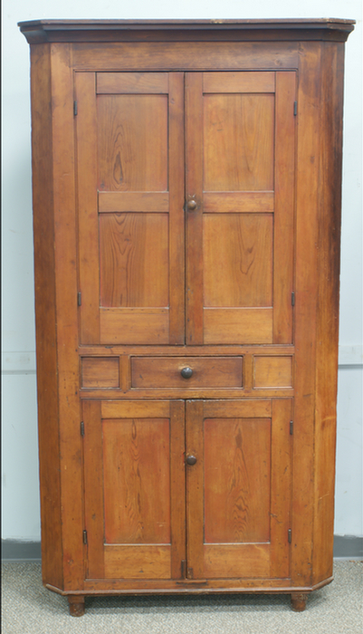 Cedar and pine 1 pc corner