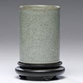 Celadon Crackle-Glazed Brush P