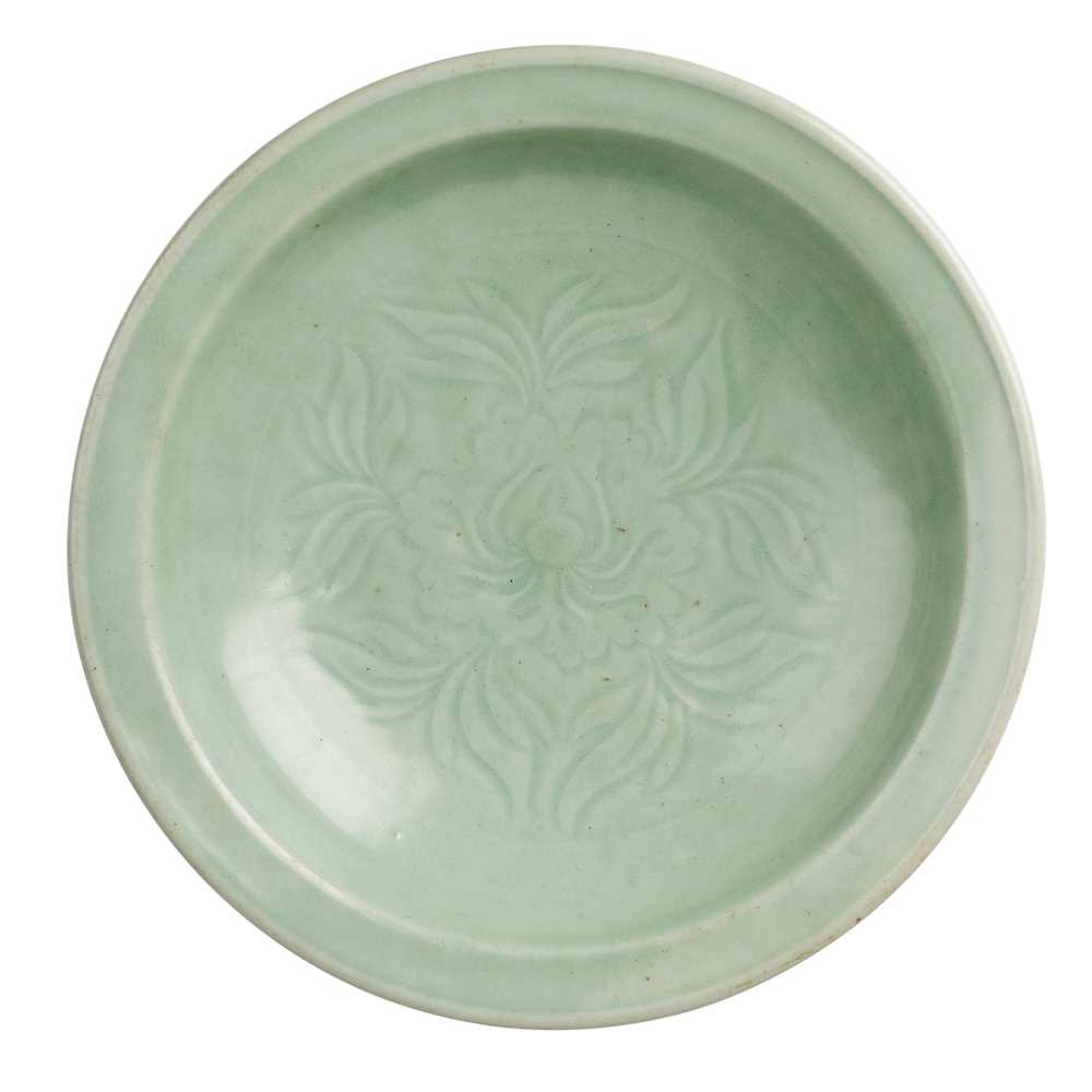 CELADON 'FLOWER' PLATE 19TH CENTURY