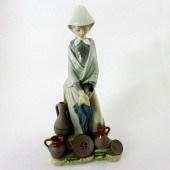 CERAMIC SELLER WOMAN 1005081 -