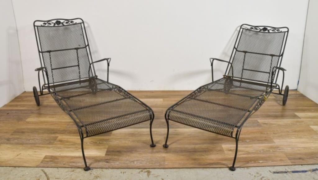 CHAISE LOUNGES IN THE STYLE OF