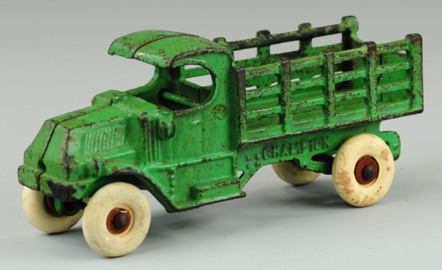 CHAMPION MACK STAKE TRUCK Cast iron