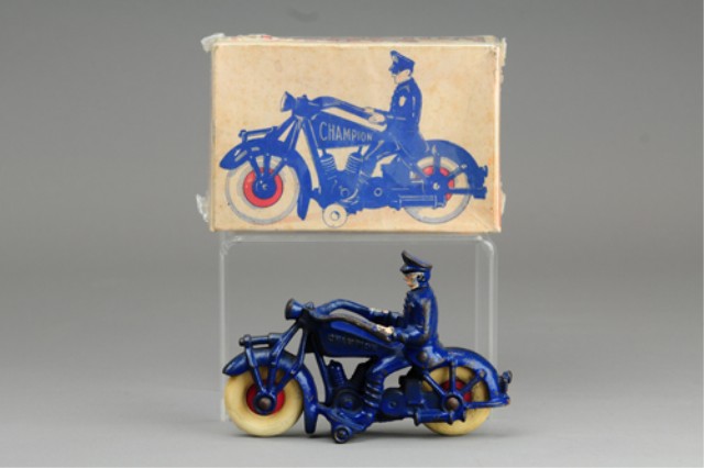 CHAMPION MOTORCYCLE WITH DRIVER