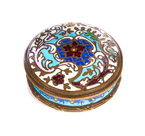 CHAMPLEVé ROUND PILL