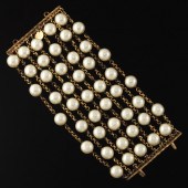 CHANEL 10-STRAND FAUX PEARL BR