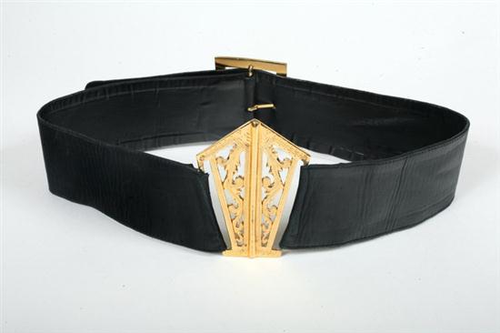 CHANEL BLACK LEATHER BELT 1990s.