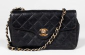CHANEL BLACK LEATHER HANDBAG /
