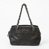 CHANEL BLACK QUILTED LEATHER B