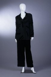 CHANEL BLACK WOOL AND VELVET P