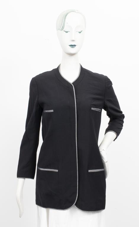 CHANEL BOUTIQUE BLACK BLAZER WITH