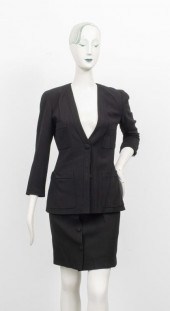 CHANEL BOUTIQUE BLACK SKIRT SU