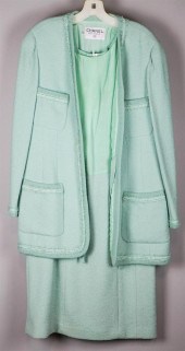CHANEL BOUTIQUE GREEN BOUCLE A