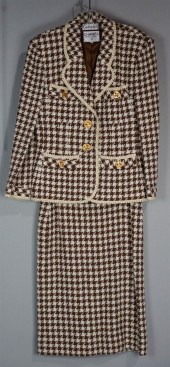 CHANEL BROWN AND CREME HOUNDST