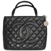 CHANEL CAVIAR QUILTED MEDALLIO