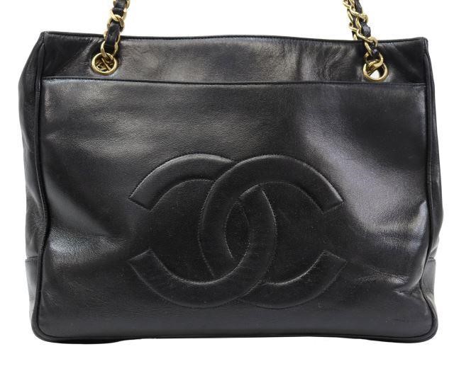 CHANEL CC LOGO BLACK LEATHER