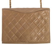 CHANEL CREAM QUILTED LAMBSKIN