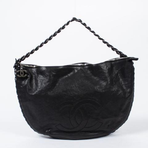 CHANEL 'LUXE LIGNE' BLACK LEATHER