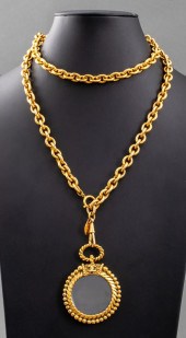 CHANEL MAGNIFYING LOUPE PENDAN