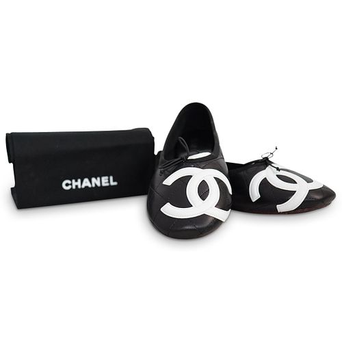 CHANEL NOIR SWAN LAMBSKIN BALLERINA