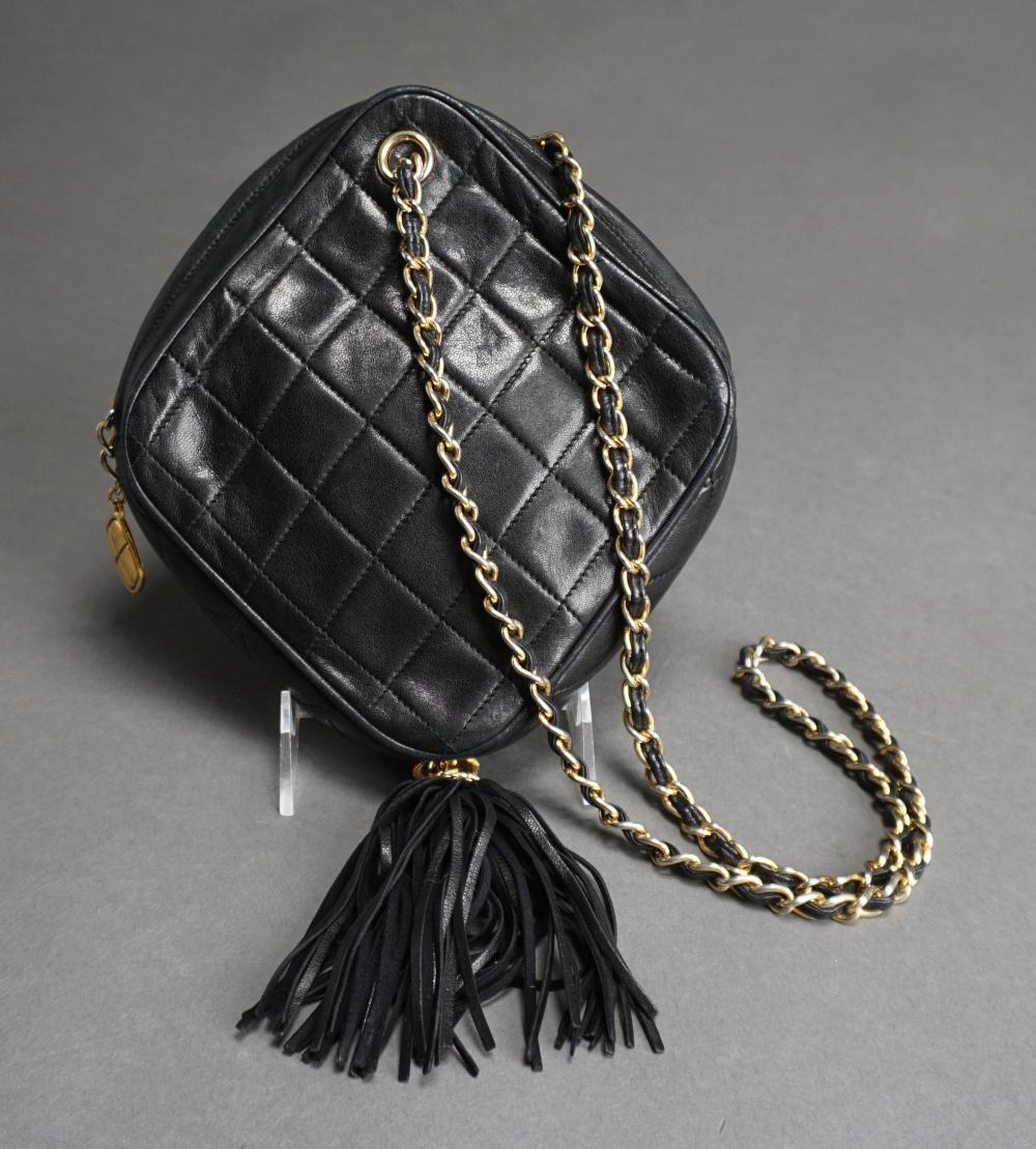 CHANEL QUILTED LAMBSKIN DIAMOND