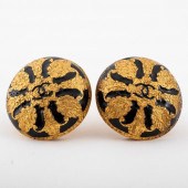 CHANEL RUNWAY ENAMEL GOLD-TONE