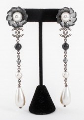 CHANEL RUNWAY FAUX PEARL DROP