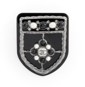 CHANEL RUNWAY FAUX PEARL MOUNT