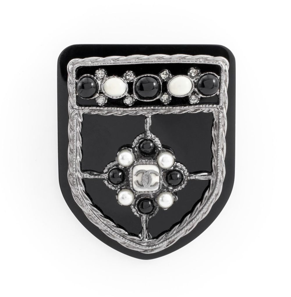 CHANEL RUNWAY FAUX PEARL MOUNTED