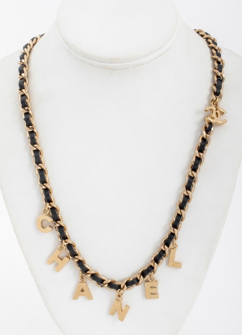 CHANEL RUNWAY LEATHER METAL CHAIN