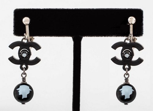 CHANEL RUNWAY SILHOUETTE DROP