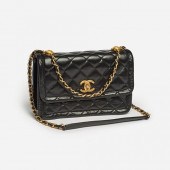 CHANEL SHINY BLACK LAMBSKIN FL