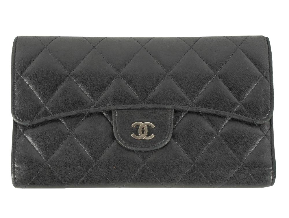 CHANEL TRIFOLD WALLETcirca
