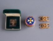 CHANEL VINTAGE GOLD SHOE CLIPS